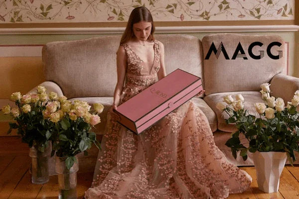 Estas rosas chegam-lhe na caixa mais bonita de sempre — e vai poder reagir em direto graças à tecnologia - QRoses