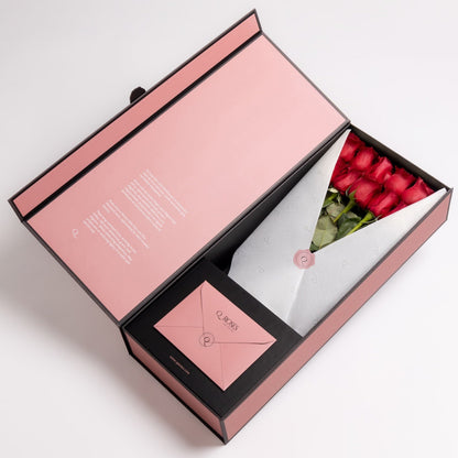 Bouquet de roses rouges premium dans une boîte de luxe